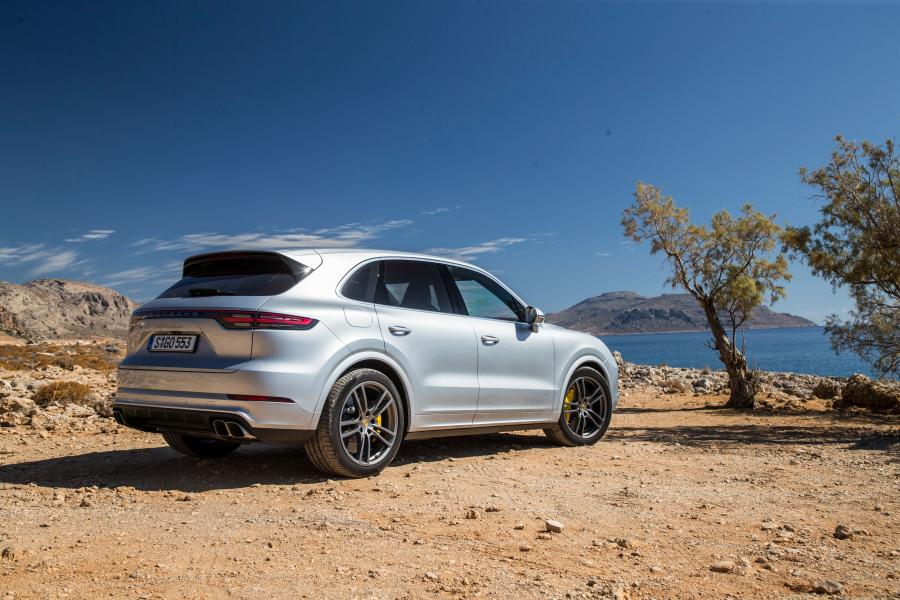  Porsche Cayenne Turbo 2017 года  (WW) (фото 11 из 45)